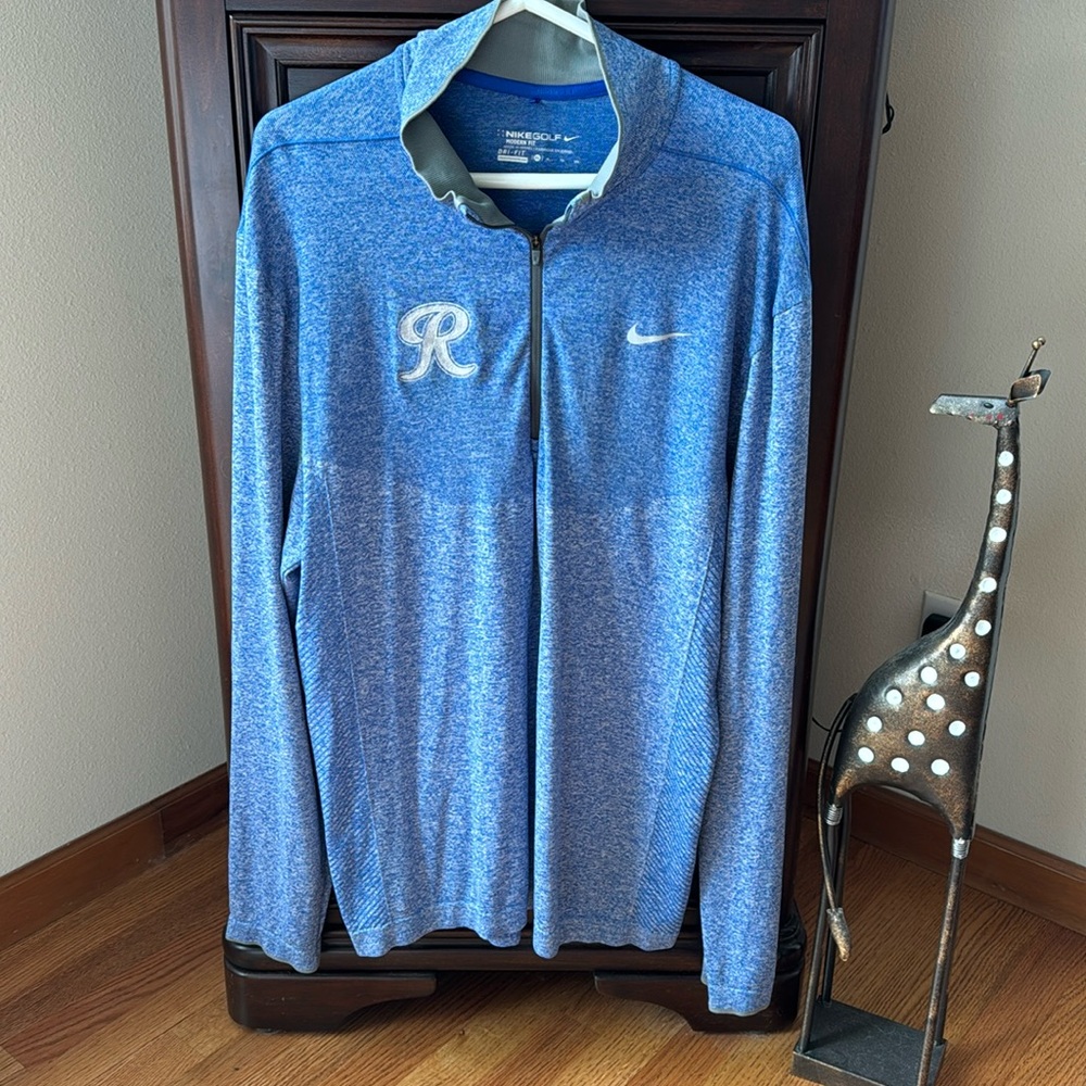 Nike Golf & Tacoma Rainier’s 1/4 XL. Light weight pullover sweatshirt.